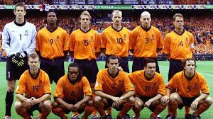 Jonge talenten kregen meer de kans onder de nieuwe coach koeman. Van Oranjegekte Naar Penaltytrauma Terug Naar Euro 2000 Npo Radio 1