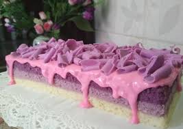 Di bawah ini gambar bolu gulung kuning lapis strawberry dan bolu gulung coklat lapis keju. Cara Mengolah Bolu Lapis Taro Kukus Yang Menggugah Selera Resep Enyak