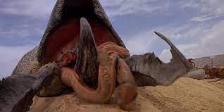 Entra y disfruta de temblores en hd completa y sin cortes. Temblores Criaturas De La Pelicula Explicadas Origen De Los Graboides Habilidades Y Debilidades La Neta Neta
