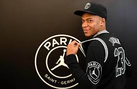Air jordan psg logo teeblack. Warum Psg Plotzlich Den Basketball Ausruster Jordan Hat