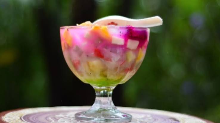 Segar Banget, Yuk Intip Resep Es Buah Campur Untuk Teman Berbuka Puasa