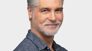 Derek Thomson's Instagram, Twitter & Facebook