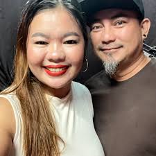 Yung magkaaway kayo pero may mga camera sa Palibot… Plastikan 😂