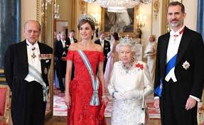 No os perdáis los comentarios sobre las intervenciones estéticas realizadas. El Rey Felipe Vi Caballero De La Orden De La Jarretera El Comercio
