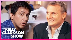 How 'Everybody Loves Raymond' Inspired Phil Rosenthal's Show 'Somebody Feed  Phil'