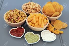 Estos son algunos de los alimentos que más sodio contienen. Aperitivos Salados Y Seleccion De Alimentos Chapuzon En Cuencos De Madera Y Platos De Porcelana Fotos Retratos Imagenes Y Fotografia De Archivo Libres De Derecho Image 38960094