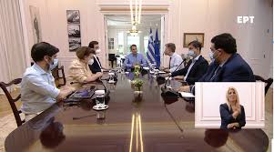 Οι νέοι να τσιμπήσουν την ευκαιρία και να τσιμπηθούν με ένα εμβόλιο το. Qred7fwioc2xm