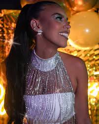 Júlia Pires (@juuupiress) • Instagram photos and videos