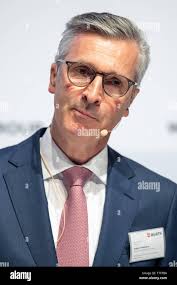 08 Mai 2019, Baden-Wuerttemberg, Schwäbisch Hall: Peter Zürn,  stellvertretender Sprecher der Konzernführung der Würth-Gruppe, nimmt an  jährlichen Würth Pressekonferenz. Foto: Sebastian Gollnow/dpa  Stockfotografie