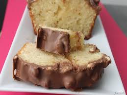 Cake A La Noisette Et Au Chocolat Famoh Blog Culinaire Et Recettes De Cuisine Par Fabienne Recette Recette Cake Sucre Recette Dessert Recettes De Cuisine