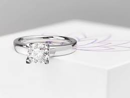 Has a center diamond of about one carat and a total carat weight of approximately one and a half carats. Big Diamond Rings Large Hands Deserve Big Diamonds