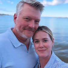 Abigail Hawk (@hawkabigail) • Instagram photos and videos