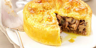 Ingredients 2 Rouleaux De Pate Feuilletee 3 Cuisses De Canard Confit 150g Champignons De Paris 15cl Creme Liquide Confit De Canard Alimentation Recette Tourte