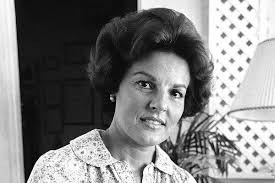 Anita Bryant, Whose Anti-Gay Politics Undid a Singing Career, Is Dead at 84 
