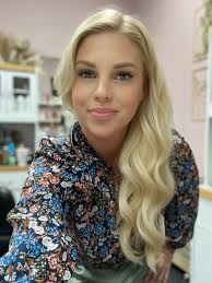 Hi everyone! I am officially opening my books to new clients! Here's some  info about me ☺️ I am certified with many hair extension companies. I  consider myself an artist. I am