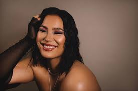 Molly Hammar explores the acceptance of not being alone in her new EP