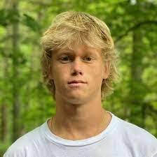 Justin Millican's Instagram, Twitter & Facebook