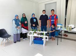 Tanaman hidroponik jarang mempunyai masalah dengan hama dan penyakit tanaman yang disebabkan oleh bakteri, ulat dan cacing nematoda yang banyak terdapat dalam tanah. Kaedah Hidroponik Semudah Abc