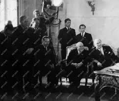 A nagydíj és a díj. Mtva Archivum Kituntetes Kossuth Dij Atadasa 1948 Ban