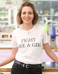 Spécialiste des desserts, le pâtissier maîtrise les techniques classiques (pâtes, crèmes, nappages.) et apporte sa touche personnelle. Le Meilleur Patissier M6 Que Sont Ils Devenus Elle A Table