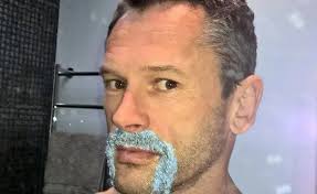 Is that roomsXML's Mark sporting a pink moustache?