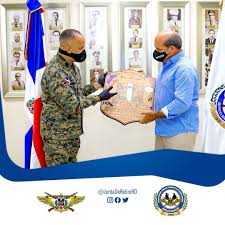 Honrar honra! Y es por ello que nuestro presidente General de Brigada  Ricardo L. Rosa Chupany, ERD., hizo un reconocimiento especial al Gral (r)  Leonte R. Read Ruiz, ERD., por la encomiable