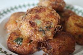 Sebiji kecil carrot dadu (tumis). Begedil Ayam Azie Kitchen