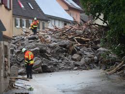 In richtung karlsruhe wurden auf einer. Baden Wurttemberg Drei Tote Bei Uberschwemmungen Der Spiegel