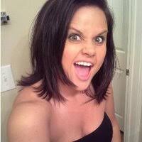 Holli Woods's Instagram, Twitter & Facebook