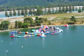Frenzy water park marina island (6 minuutin kävelymatka). Marina Island Pangkor Resort Hotel Pulau Pelancongan Persisir Pantai Maha Mahu Makan