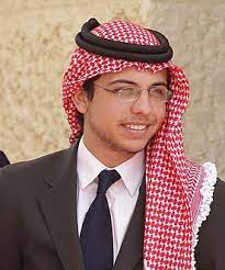 تخرج، اليوم الجمعة، ولي عهد الأردن الأمير الحسين بن عبد الله الثاني، ضابطا في الأكاديمية العسكرية الملكية ساندهيرست بالمملكة المتحدة. Ø§Ù„Ø­Ø³ÙŠÙ† Ø¨Ù† Ø¹Ø¨Ø¯ Ø§Ù„Ù„Ù‡ Ø§Ù„Ø«Ø§Ù†ÙŠ ÙˆÙŠÙƒÙŠØ¨ÙŠØ¯ÙŠØ§