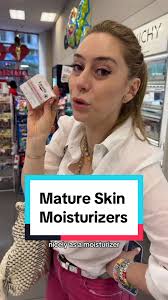 Best Moisturizers for Mature Skin: Expert Recommendations