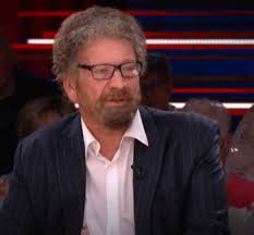 Ex-spion van de Mossad antwoordt in ‘De Tafel van Tine’ op vraag of hij zelf ooit gedood heeft: “Dat weet ik niet zeker”