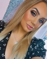 Microblading with Amanda Court 🌸 A little insight into the process of  microblading with me! 💋