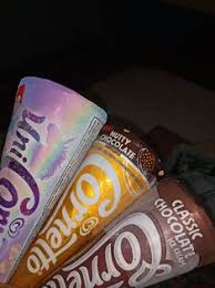 Peanut, toffee dan cookie bits disalut dengan coklat susu cadbury dairy milk. 120 Chocolate Sweets Ideas In 2021 Chocolate Sweets Chocolate Chocolate Lovers