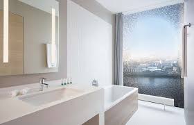Bestellen sie badewannenfaltwände jetzt bei duschmeister! The Westin Hamburg Eleganz Vor Imposanter Hafenkulisse