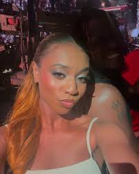 The BEAT, the HAIR!! I'm just a girl!! 🥰 Makeup: @glambynatalie Hair:  @kathleensecrets