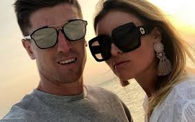 To właśnie dlatego gwiazda ac milanu była nieobecna na sobotnim treningu reprezentacji polski. Krzysztof Piatek I Paulina Procyk Wzieli Slub Gdzie Odbyla Sie Ta Bajkowa Uroczystosc Gwiazdy Maxxx News Rmf Maxxx