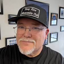 What is the live music scene like in Fayetteville, North Carolina for  deadheads?