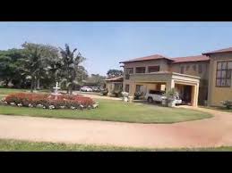 Hakainde hichilema net worth for the year 2020. Zambian Students Visit Hakainde Hichilema At His Mansion Youtube
