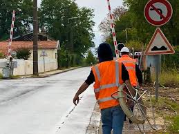 Mais on s'est rattrapé sur la quantité, et l'on n'a pas lésiné sur le temps de l'opération. Bus Coince Au Passage A Niveau A Sainte Eulalie Ma Fille S Est Vue Mourir Temoigne La Mere D Une Lyceenne Actu Bordeaux
