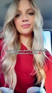 Lily Wyatt's Instagram, Twitter & Facebook