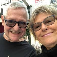 Melissa Kresge's Instagram, Twitter & Facebook