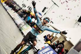 Terwijl ploegsporters het ook van de tactiek moeten hebben. benieuwd hoe thibau nys en simon mignolet het er vanaf brengen in de container cup? Thibau Nys New Cx World Champion Trek Race Shop