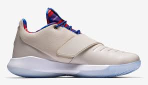 By sen1989 leave a comment. Chris Paul S Twin Brother Cliff Finally Got His Own Signature Jordan Cp3 Xi Colorway Brobible