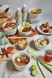 Sementara untuk bumbu antara lain digunakan irisan bawang putih, saus tiram, kecap asin, dan lainnya. Bakmi Pedas Yang Menyejukkan Kuliner Koran Tempo Co