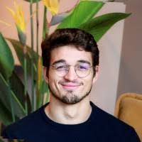 Adam Dray's Instagram, Twitter & Facebook