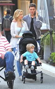 Luisana loreley lopilato de la torre (born may 18, 1987 in buenos aires, argentina) is an argentine actress, model and former. Michael Buble And Wife Luisana Lopilato Confirm Sex Of Their Third Baby 12 Months After Toddler Son S Cancer Battle Mirror Online