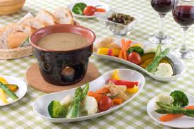 Bagna cauda is the most piedmontese of sauces, bringing with it a rich medley of flavors. La Bagna Cauda La Regina Della Cucina Del Piemonte Piemonte Expo