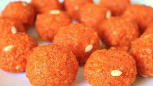 It includes recipes like, besan laddu, boondi ladoo, gond ke ladoo, til ke ladoo, dry fruits ladoo, dates laddo, rava ladoo and coconut ladoo recipe. Motichoor Ladoo Recipe In Urdu Motichoor Ke Laddu
